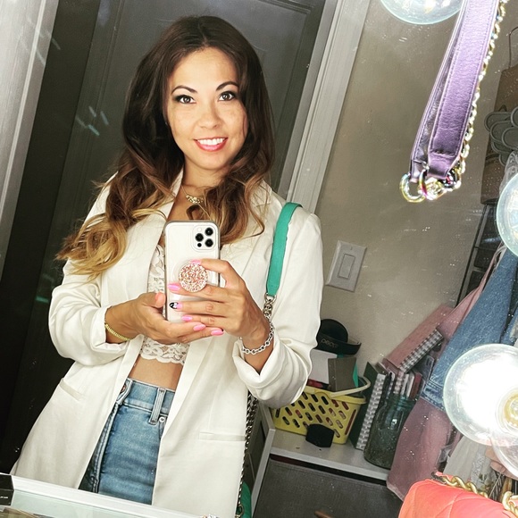 Get to know me! Crystal - Picture 1 of 8